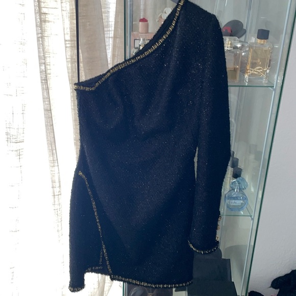 Black one sleeve dress with gold trimmings and button - Picture 1 of 5